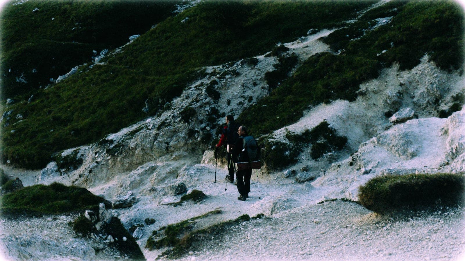 Lago Coldai image 7