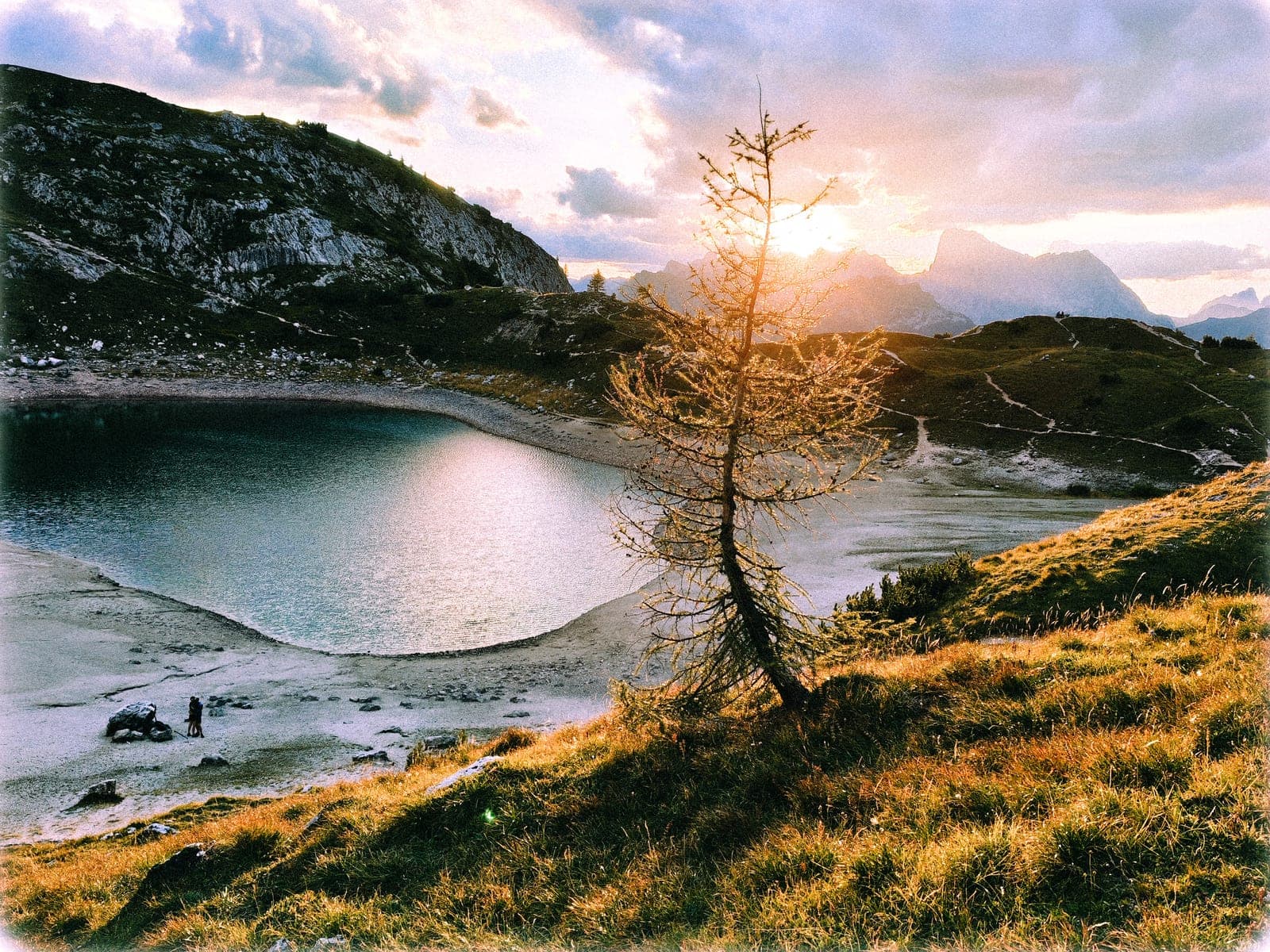 Lago Coldai image 19